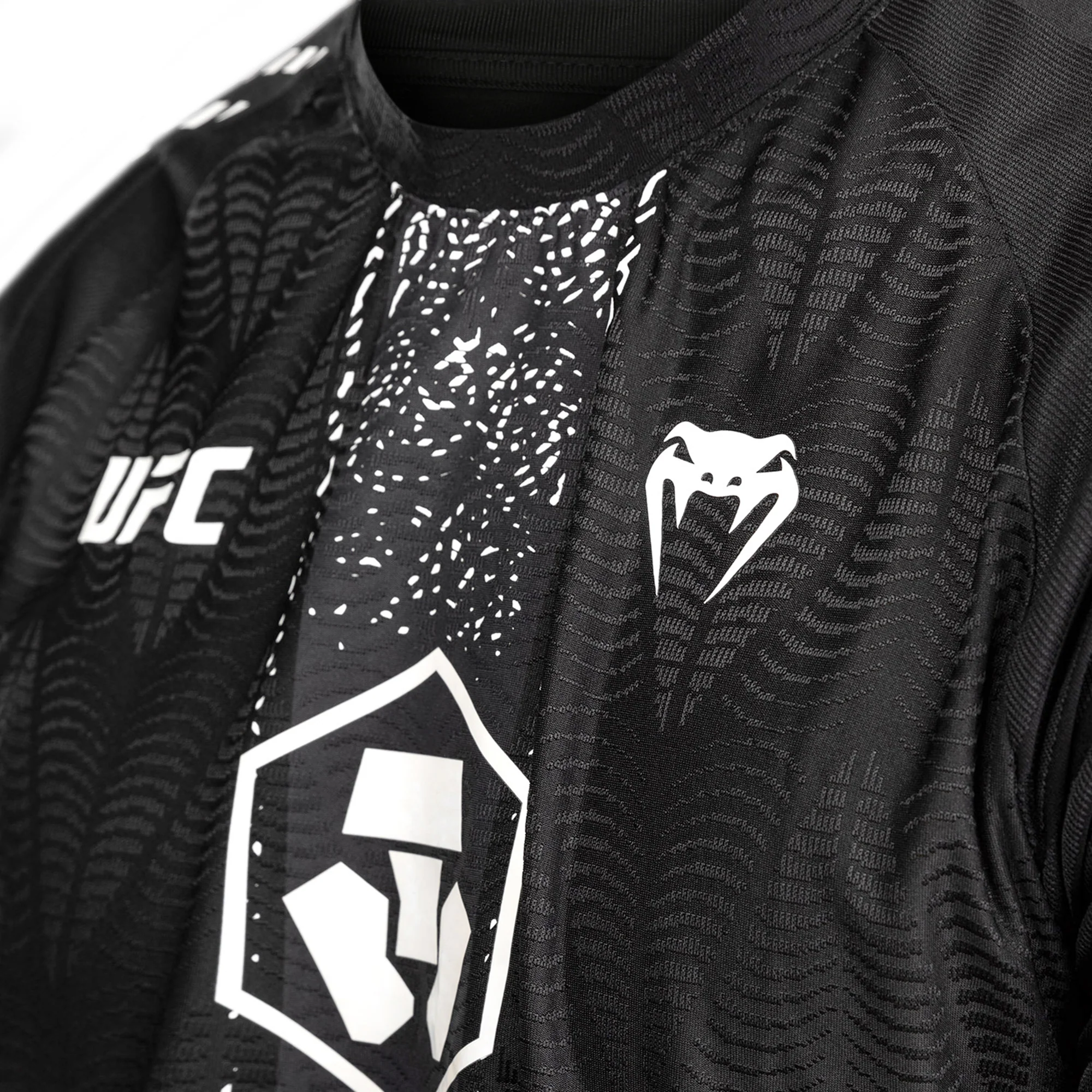 Alex Morono Signed 1-of-1 Fight Worn Jersey UFC Fight Night: Bautista vs Oliveira - Image 4