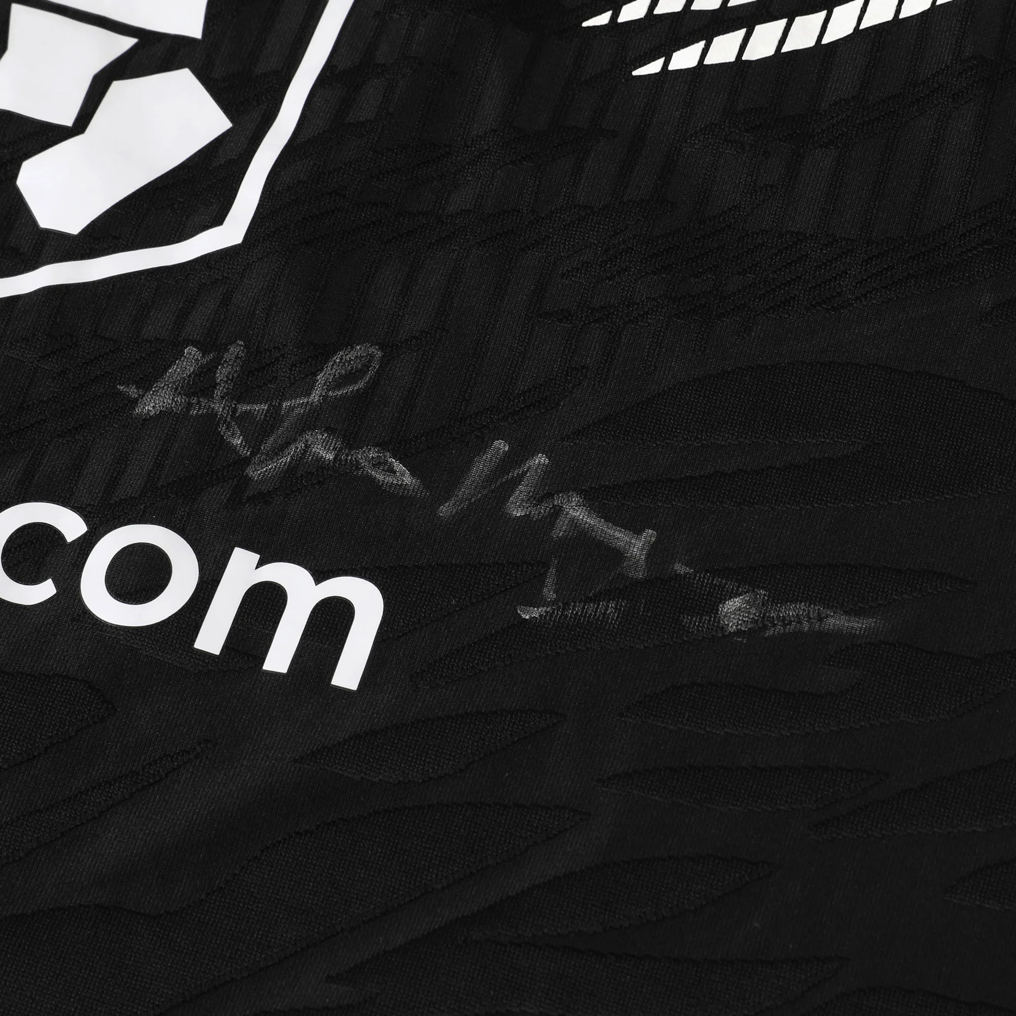 Alonzo Menifield Signed 1-of-1 Fight Issued Jersey UFC Fight Night: Cejudo vs Song - Image 4
