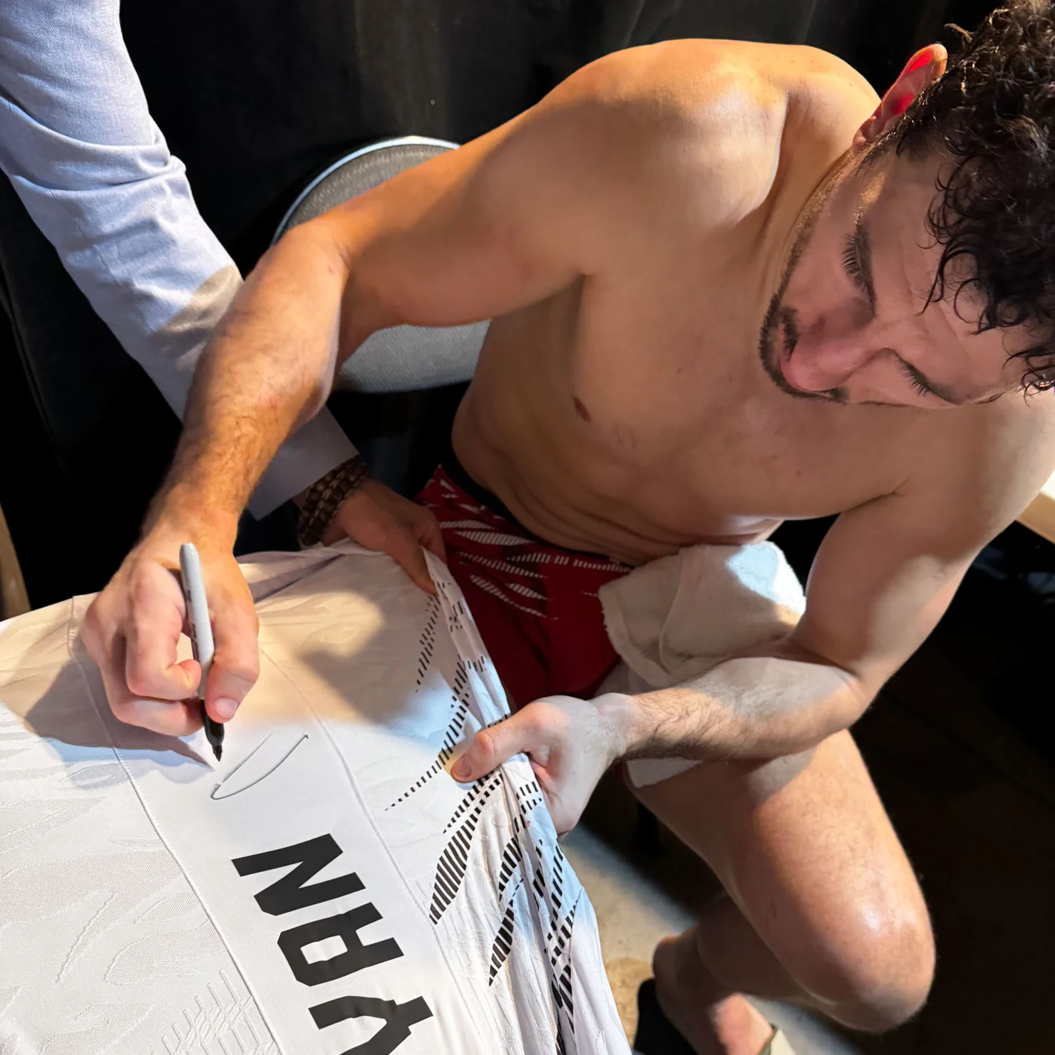 Armen Petrosyan Signed 1-of-1 Fight Issued Jersey UFC 313: Pereira vs Ankalaev - Image 2