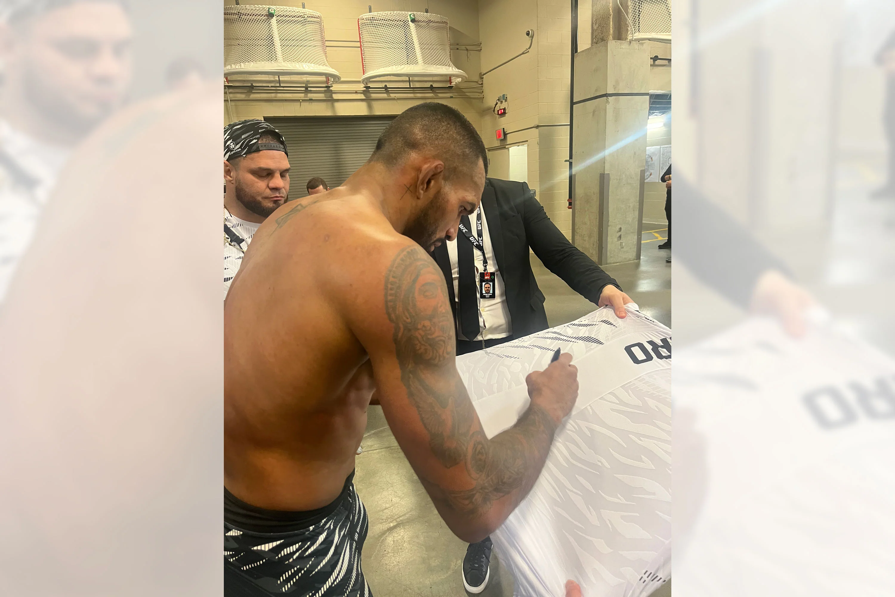 Brendson Riberio Signed 1-of-1 Fight Issued Jersey UFC Fight Night: Moreno vs Albazi - Image 2