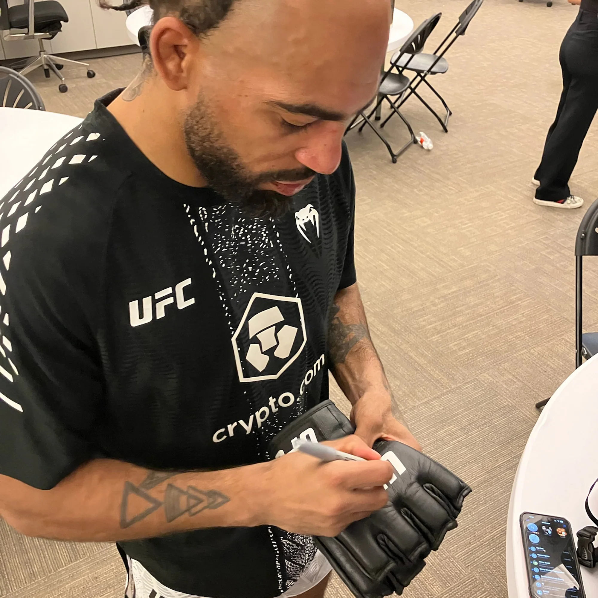 Charles Johnson Signed 1-of-1 Fight Issued Gloves UFC Fight Night: Emmett vs Vallejos - Image 3