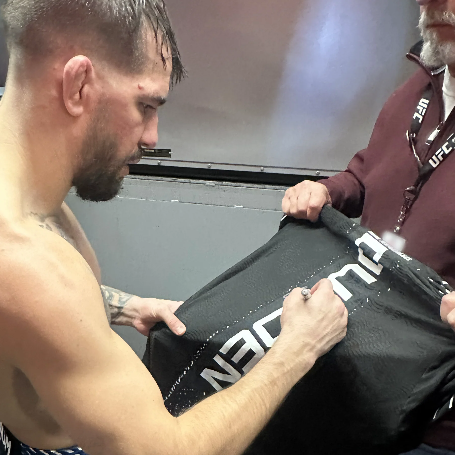 Cody Durden Signed 1-of-1 Fight Worn Jersey UFC 326: Holloway vs Oliveira 2 - Image 3