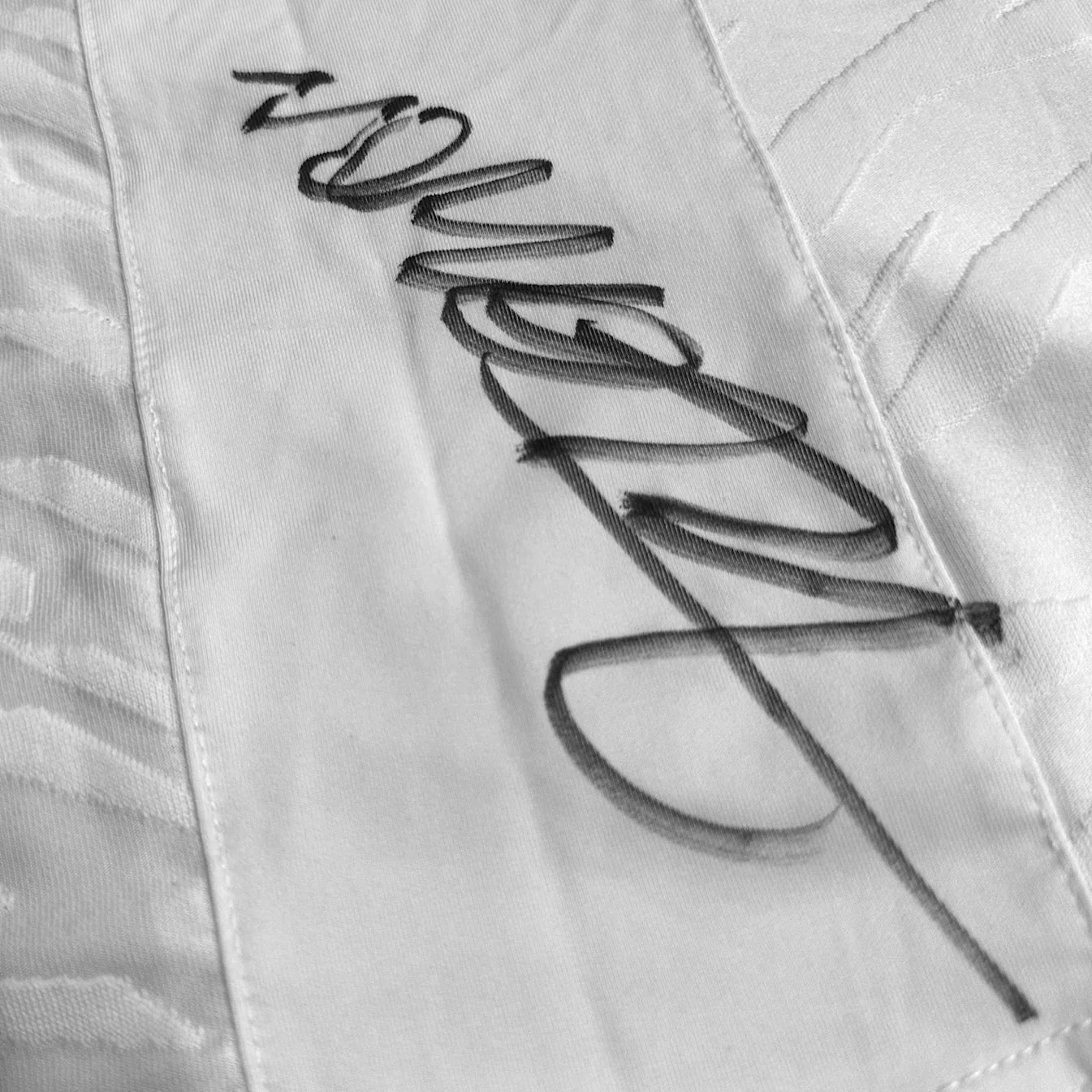 Daniel Marcos Signed 1-of-1 Fight Issued Jersey UFC Fight Night: Sandhagen vs Figueiredo - Image 4