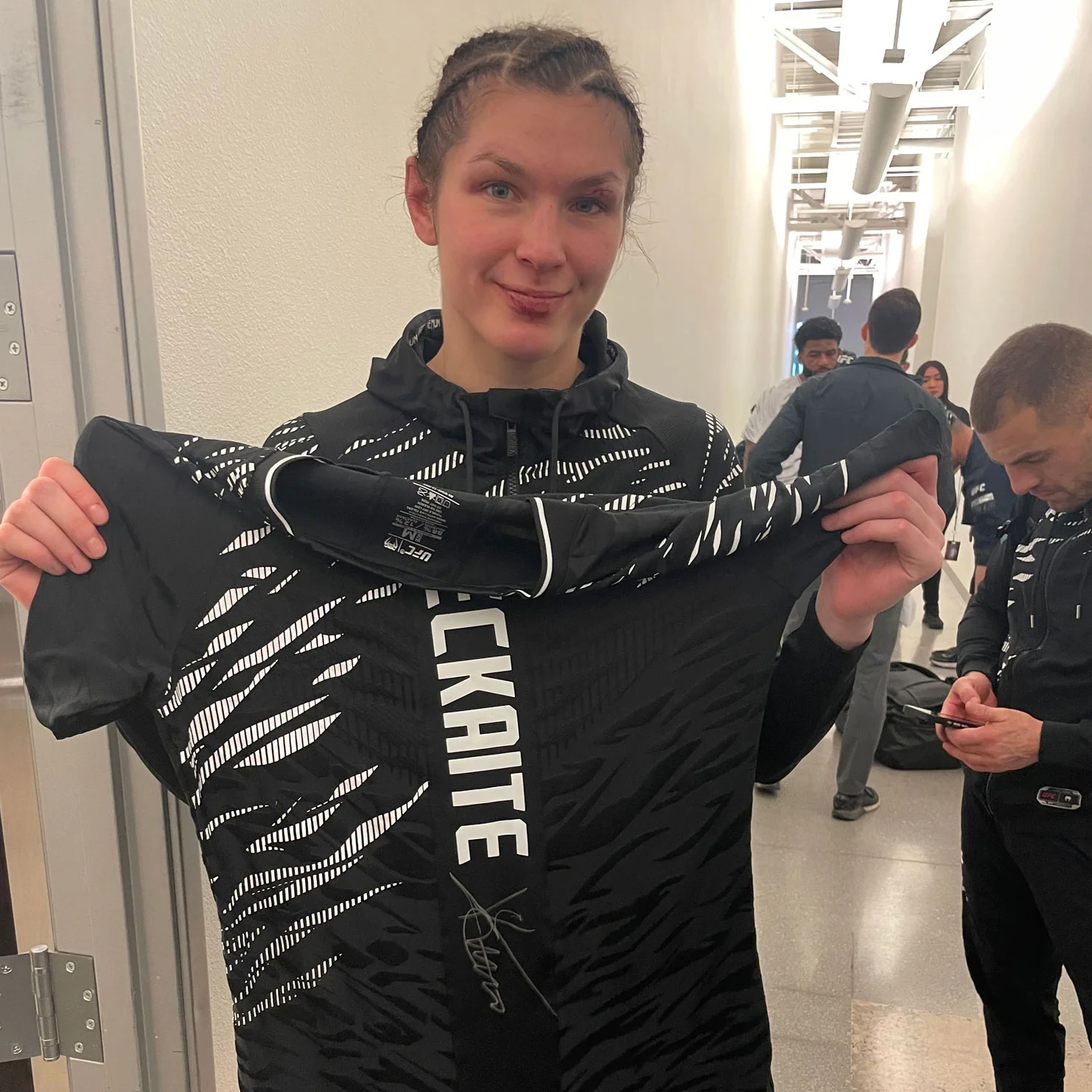 Ernesta Kareckaite Signed 1-of-1 Fight Issued Jersey UFC Fight Night: Dern vs Ribas - Image 2