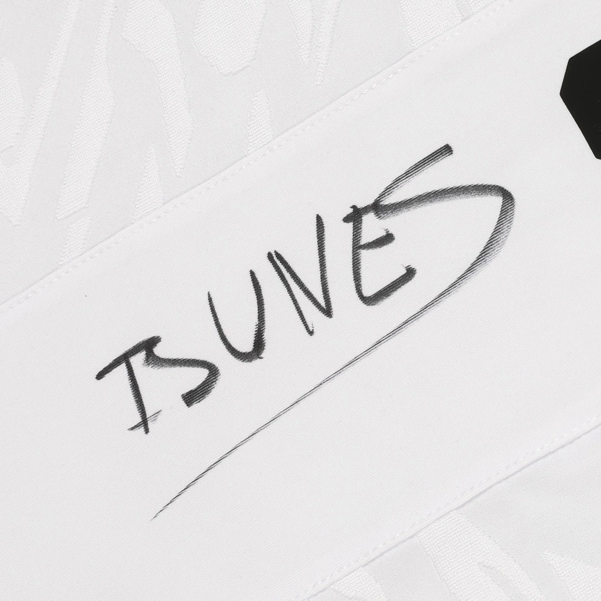 Felipe Bunes Signed 1-of-1 Fight Issued Jersey UFC Fight Night: Dern vs Ribas - Image 4