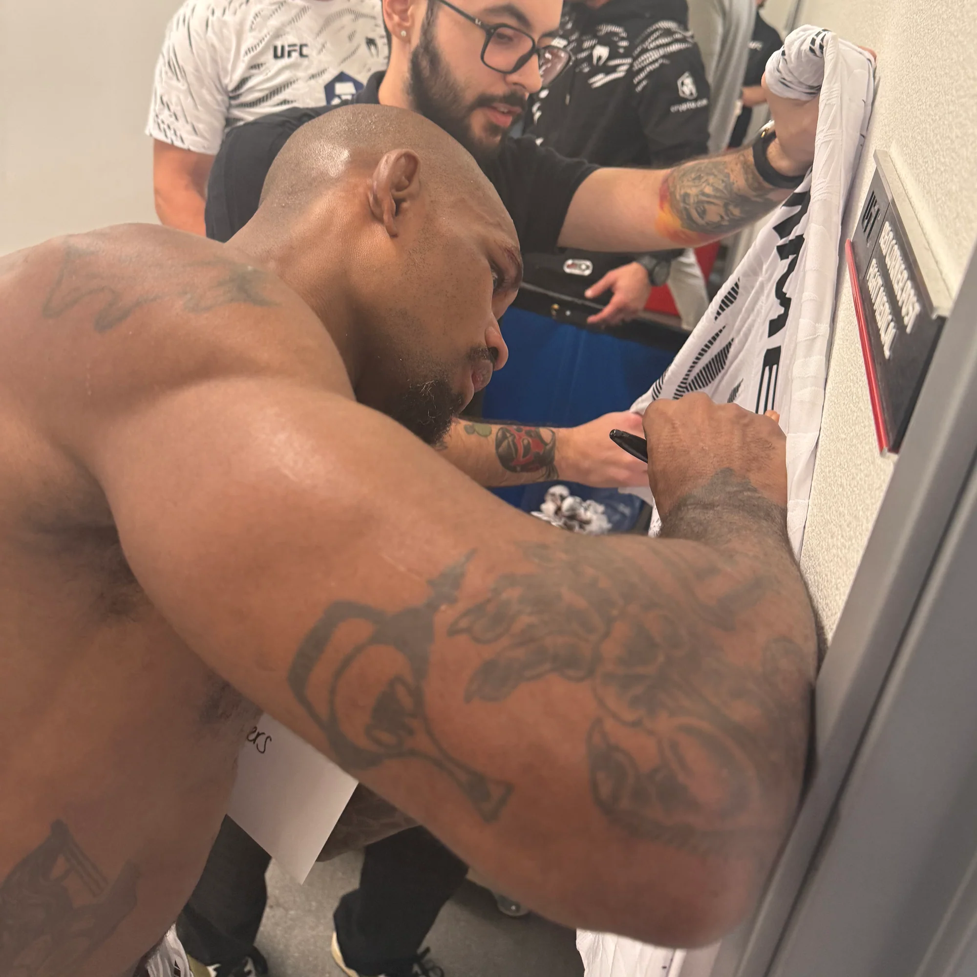 Jamall Emmers Signed 1-of-1 Fight Worn Jersey UFC Fight Night: Bonfim vs Brown - Image 3