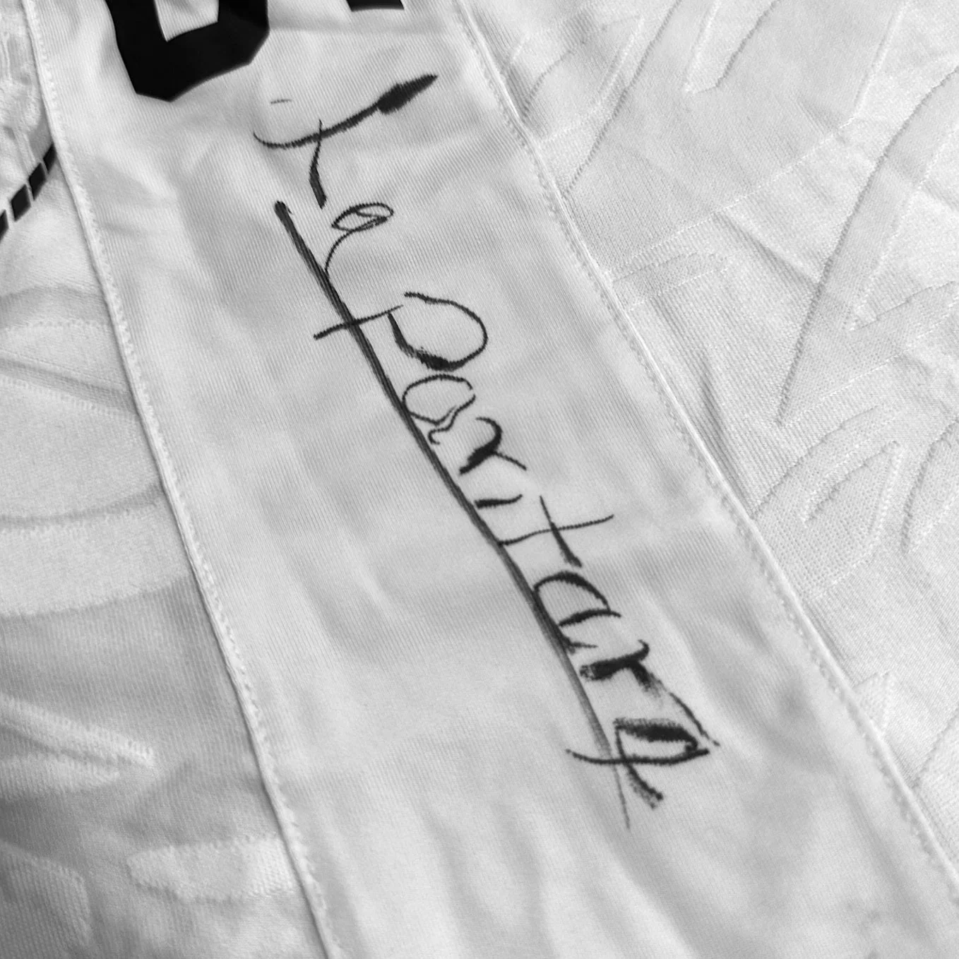 Joselyne Edwards Signed 1-of-1 Fight Issued Jersey UFC Fight Night: Machado Garry vs Prates - Image 5