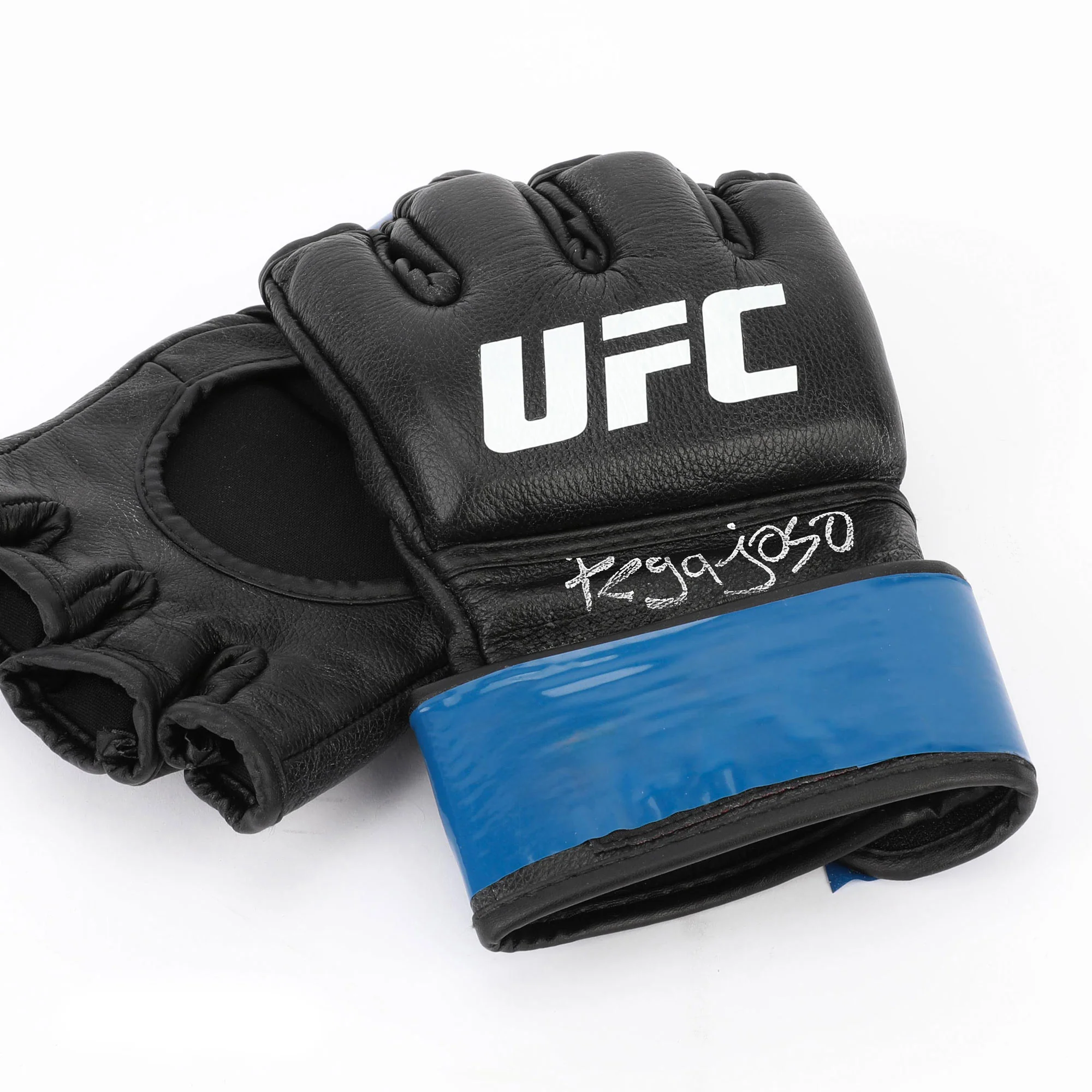 Juan Diaz Signed 1-of-1 Fight Worn Gloves UFC Fight Night: Allen vs Costa - Image 4