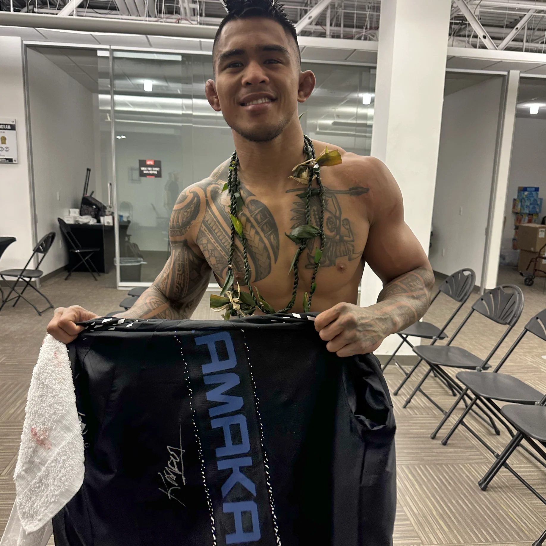 Kai Kamaka Signed 1-of-1 Fight Worn Hoodie UFC Fight Night: Moicano vs Duncan - Image 3