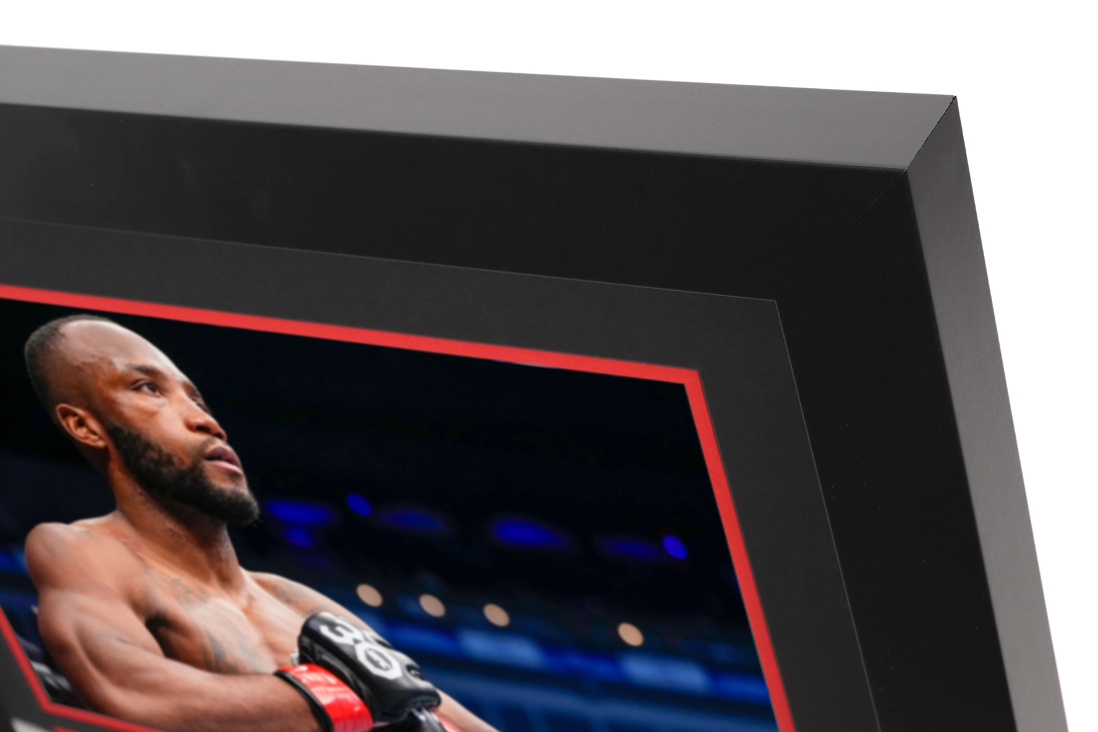 Leon Edwards Signed Canvas & Photo UFC 286 - Image 5
