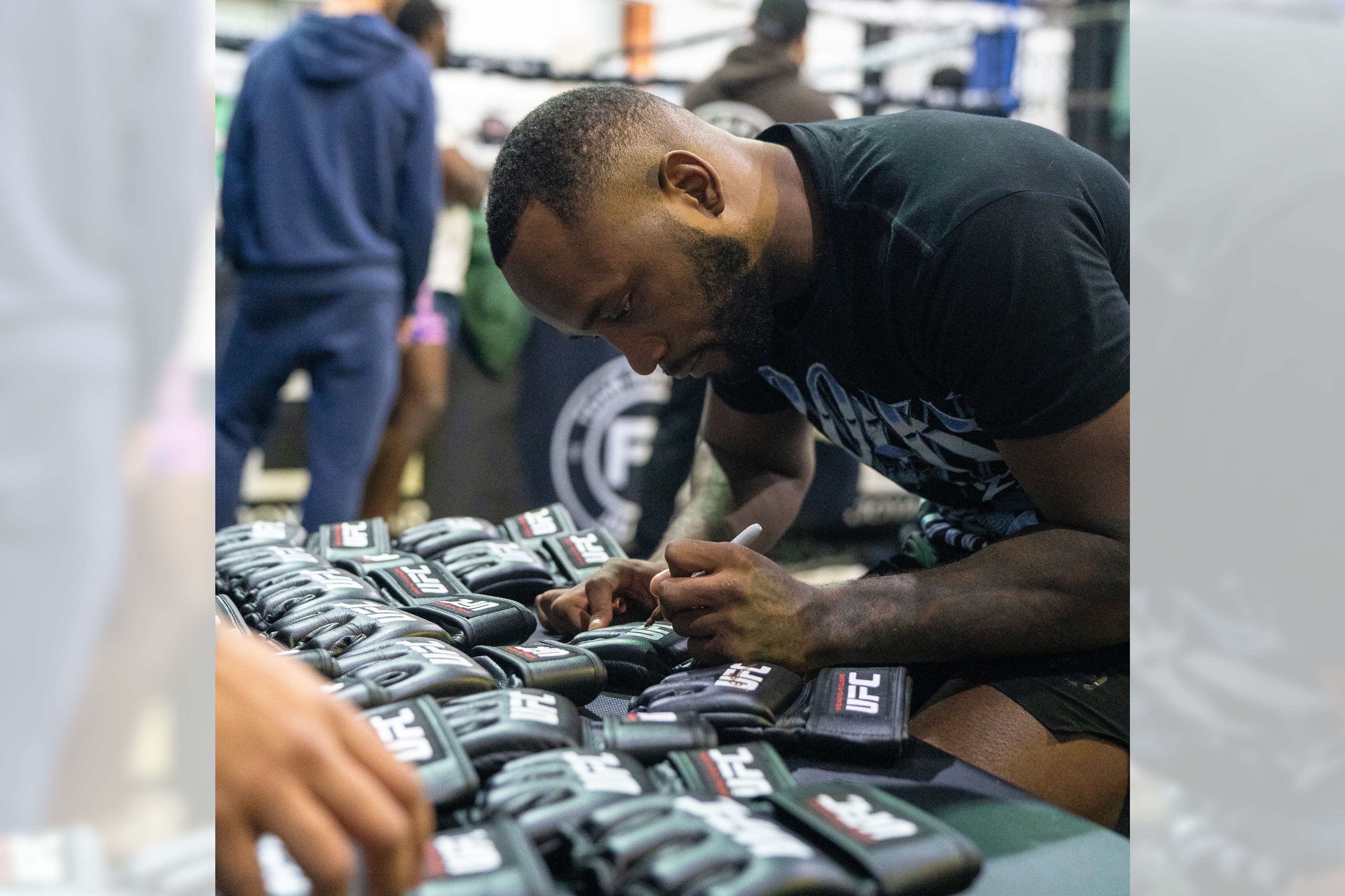 Leon Edwards Signed Official UFC Gloves - Image 3