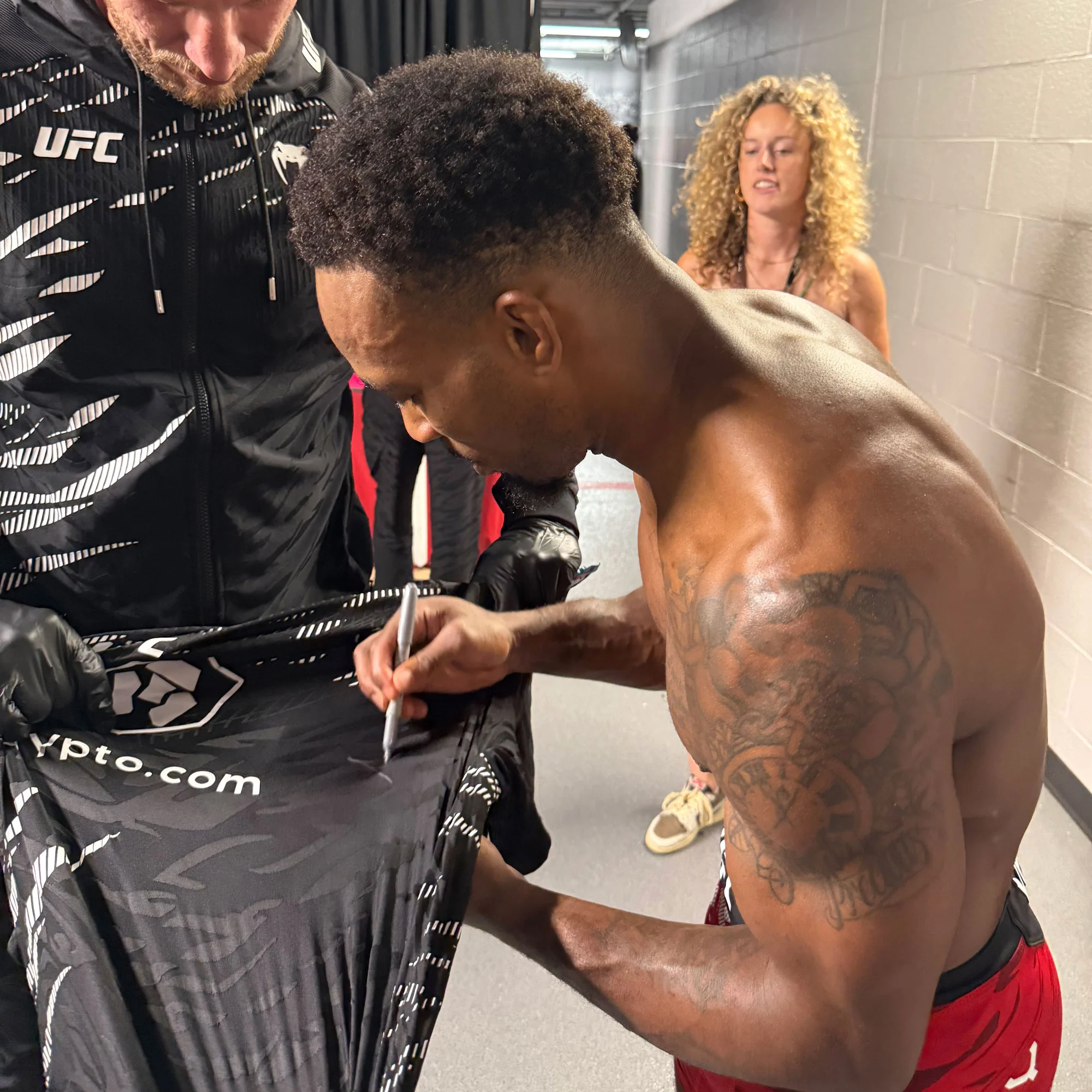Lerone Murphy Signed 1-of-1 Fight Worn Jersey UFC 319: Du Plessis vs Chimaev - Image 2