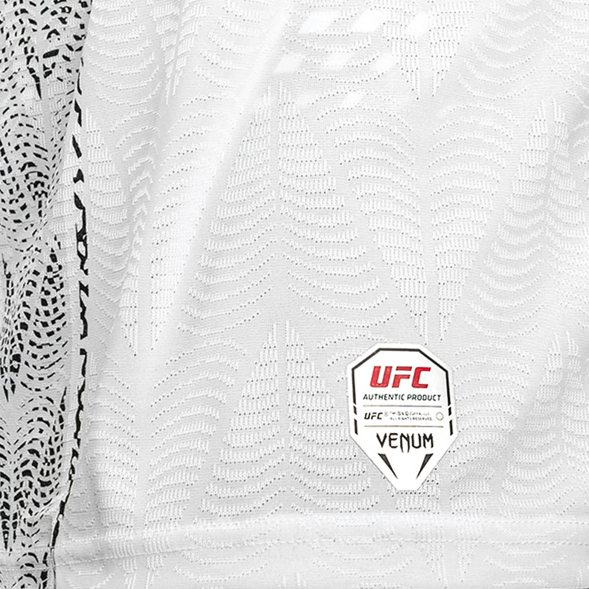 Luan Lacerda Signed 1-of-1 Fight Worn Jersey UFC Fight Night: Emmett vs Vallejos - Image 4