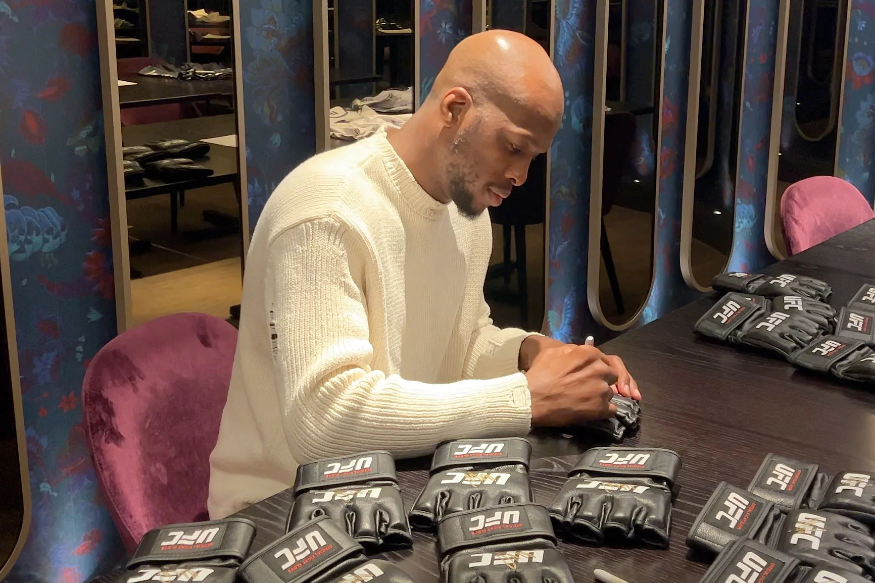 Michael Page Signed Official UFC Gloves - Image 3