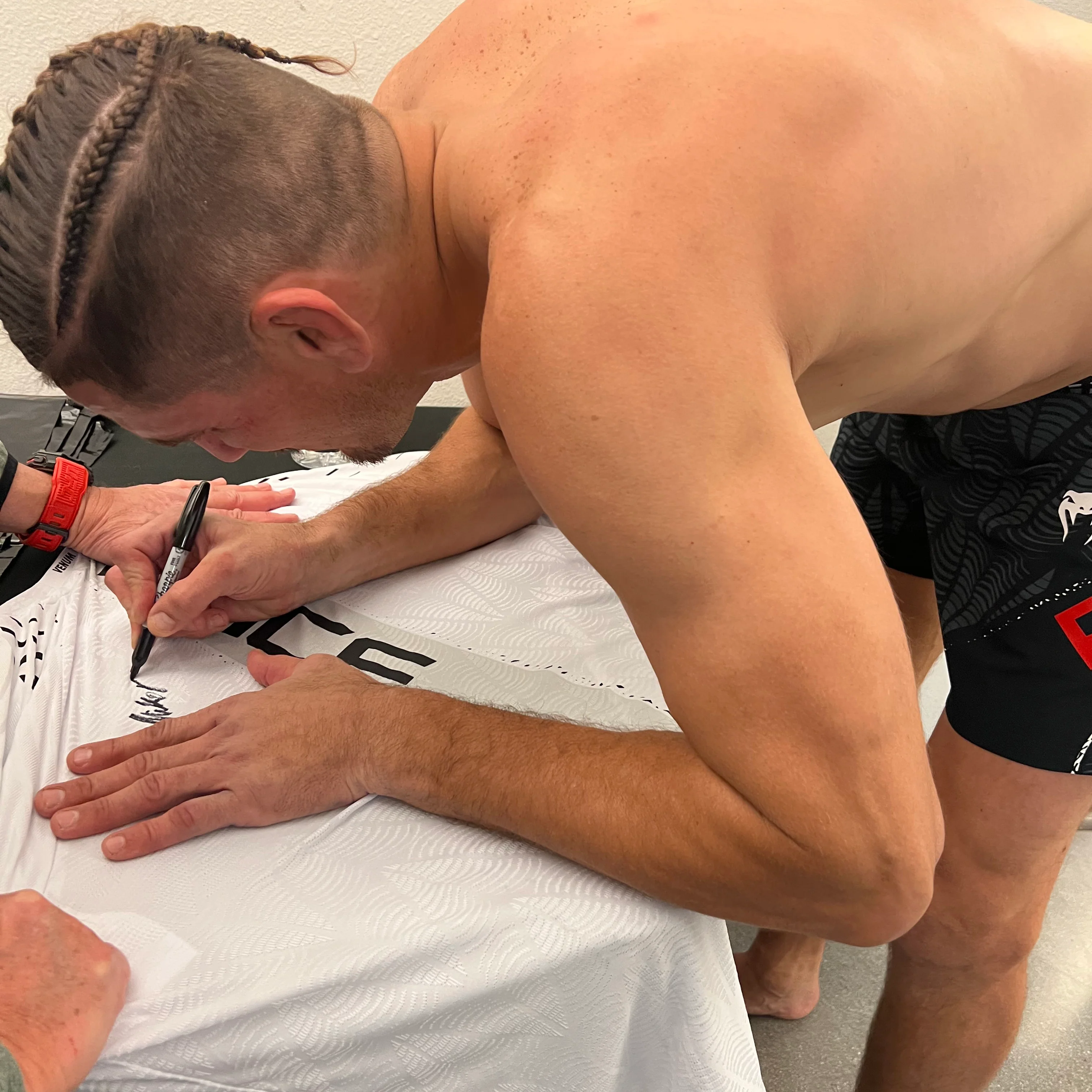 Niko Price Signed 1-of-1 Fight Worn Jersey UFC Fight Night: Bautista vs Oliveira - Image 2