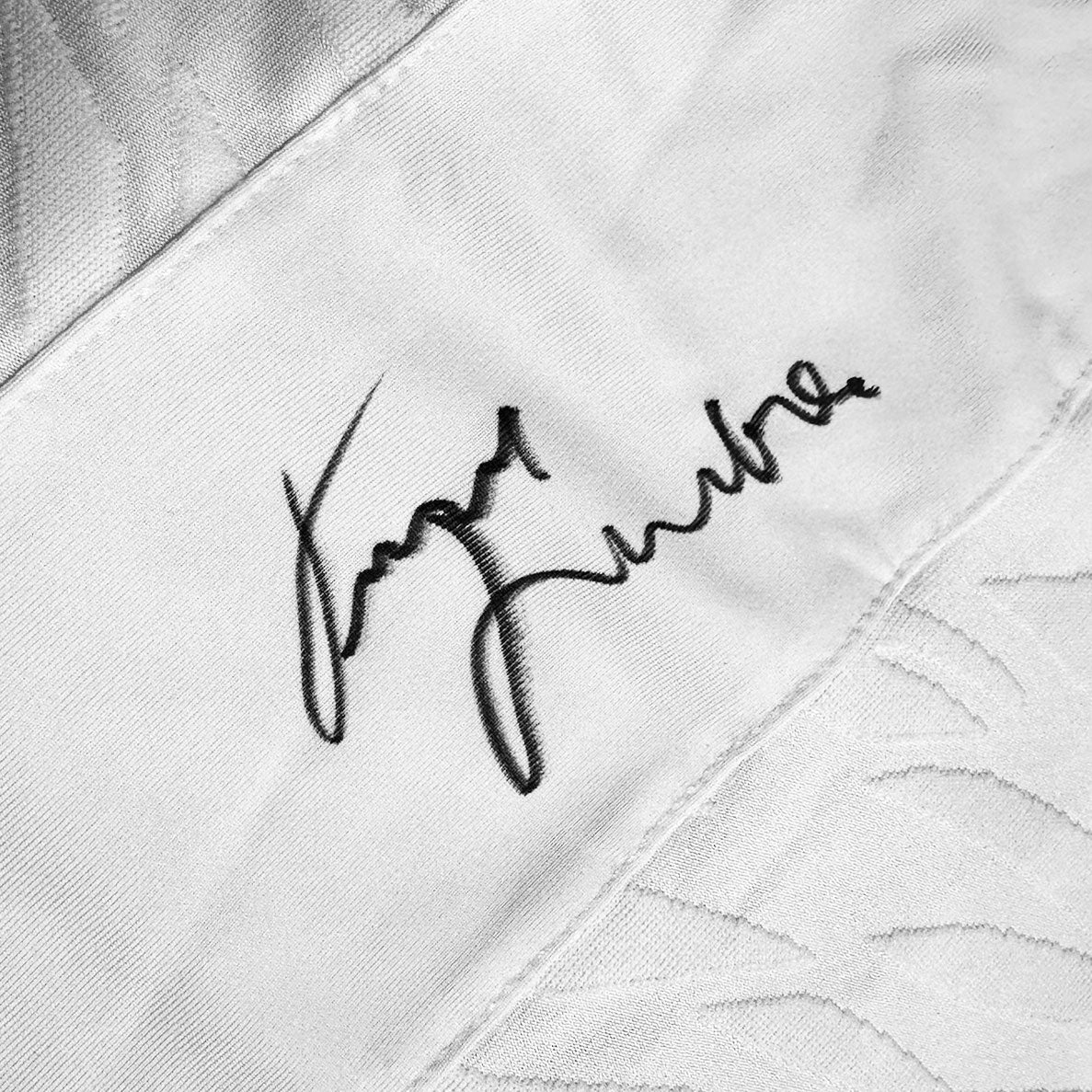 Virna Jandiroba Signed 1-of-1 Fight Issued Jersey UFC 314: Volkanovski vs Lopes - Image 5